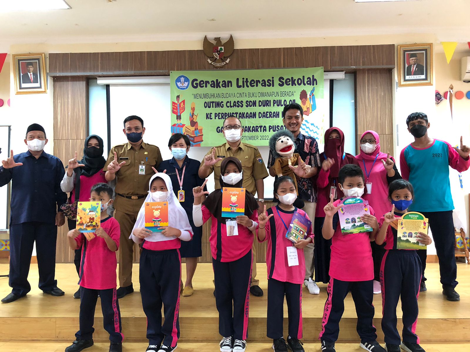 Wisata Literasi Bersama SDN Duri Pulo 04